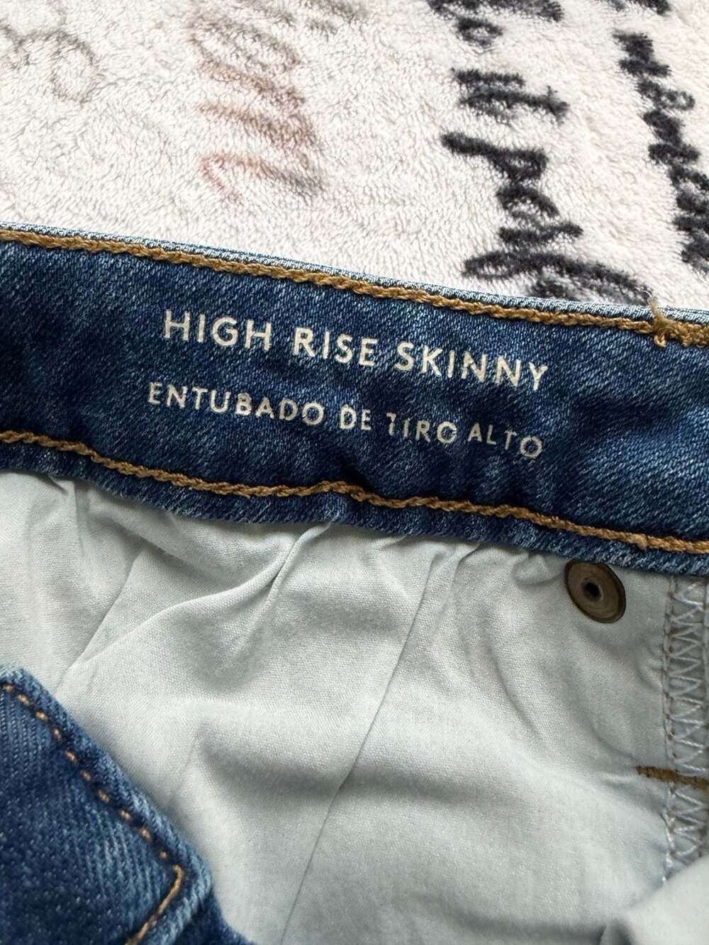 Universal Thread High Rise Skinny Jeans, Size 26, Dark Wash - Picture 6 of 6